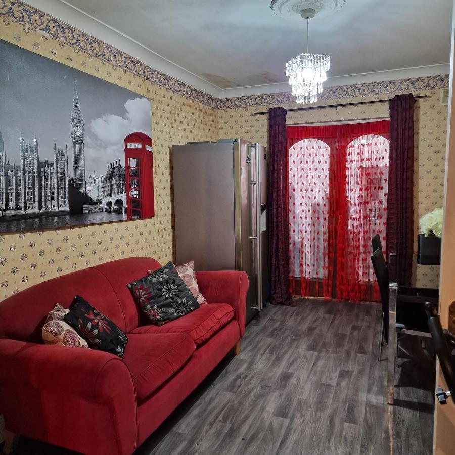 Females Only - Private Bedrooms In Dublin Lucan Exterior foto