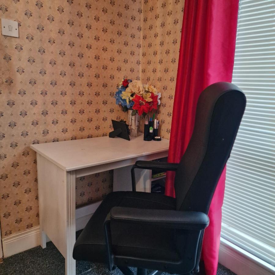 Females Only - Private Bedrooms In Dublin Lucan Exterior foto