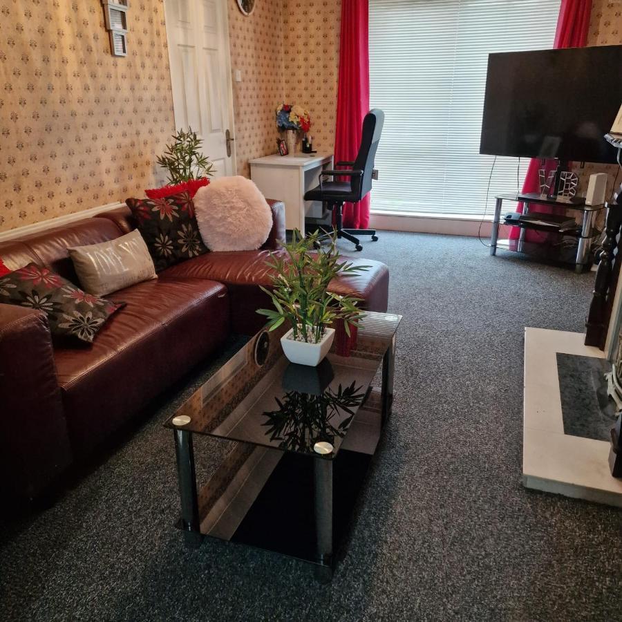 Females Only - Private Bedrooms In Dublin Lucan Exterior foto